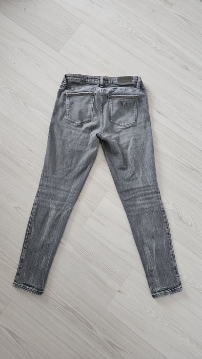 Szare spodnie guess cekiny przetarcia s 36 m jeans dźi sy sexy
