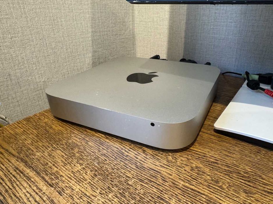 Mac mini late 2014 8GB Ram i5 2,6GHz SSD 250GB
