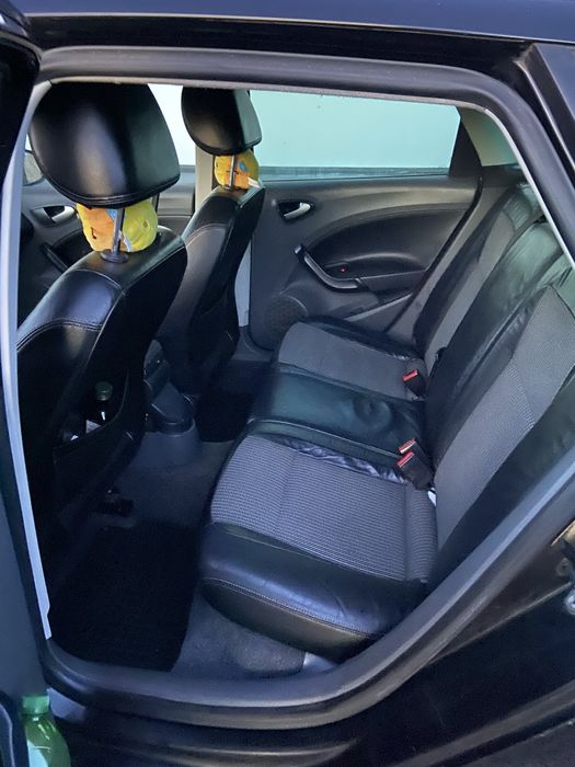 Seat ibiza. Fabia 1.2TDI 2011