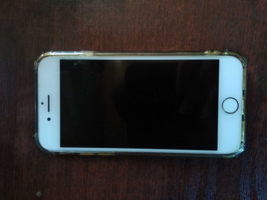 iPhone biało różowy