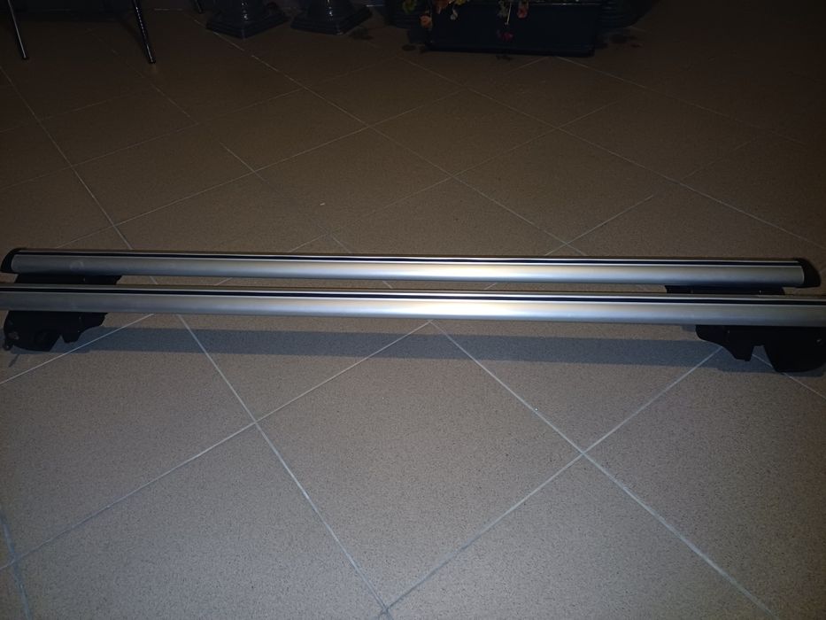 Belki na relingi dachowe