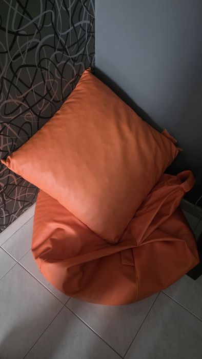 Puff com almofada  - Laranja