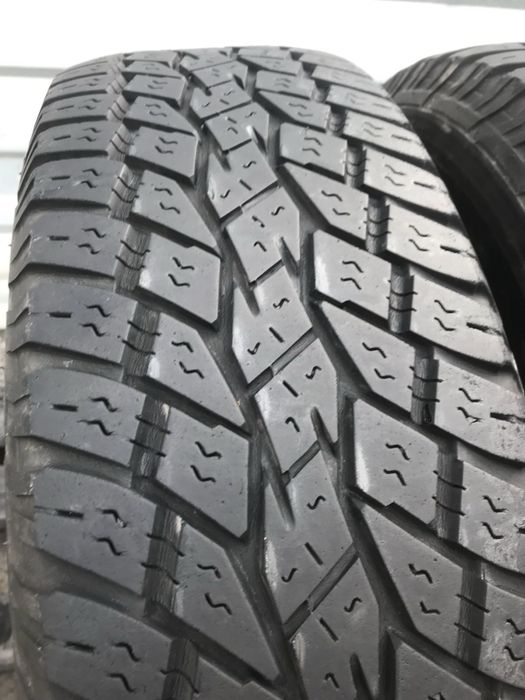 Toyo 215/70r16 пара резина шини б/у склад ооигінал болото