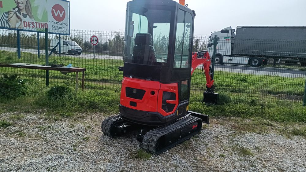 Mini giratória 1800kg  M/Kubota