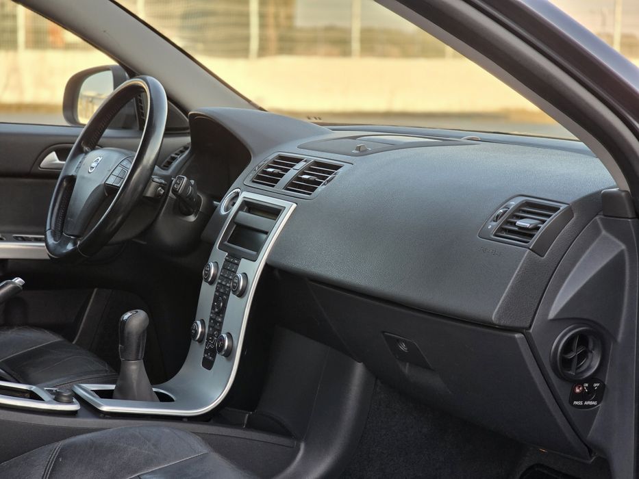 Volvo V50 1.6D (2010)