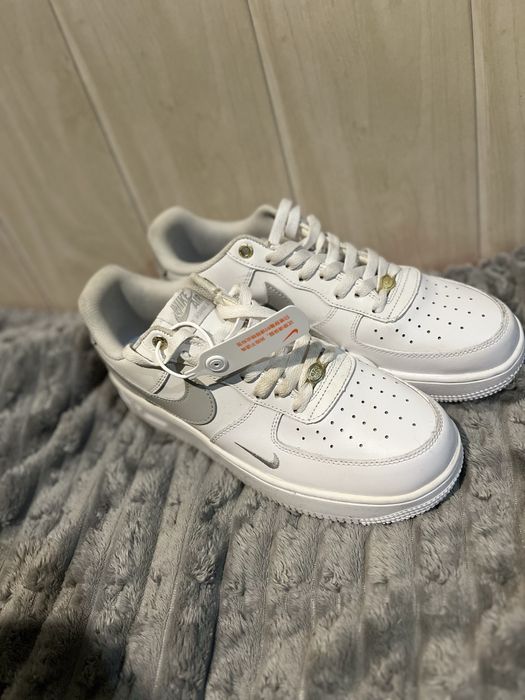 Жіночі кросівки Nike Air Force 1 ’07 Essential