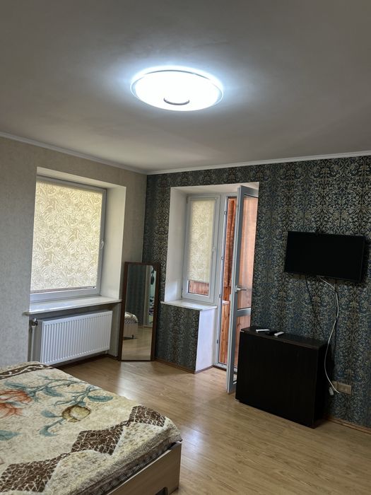 Продаж 3-х кім квартири по Набережній