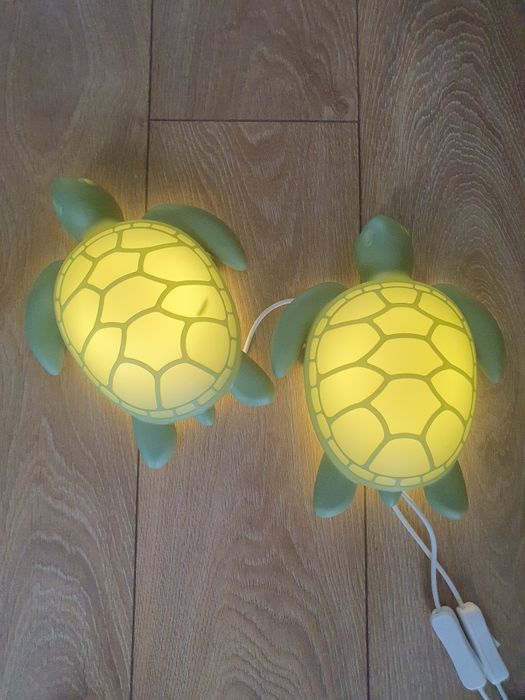 Sprzedam lampki ścienne zółw IKEA BLAVINGAD