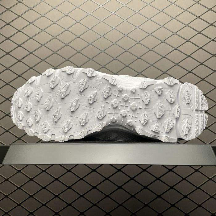 WHITECROSS-Triumphant return ホワイトクロス 日本盤 Кроссовки кросівки adidas x raf simons response trail 2 multi