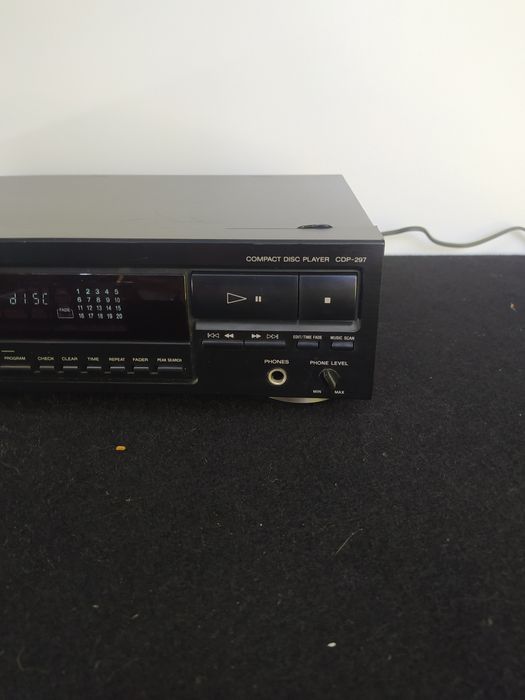 Sony compact disc player CDP-297