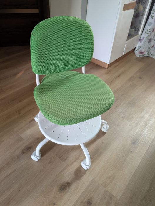 Krzesło dziecięce obrotowe