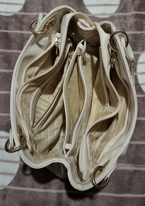 Жіноча сумка бренду Yves Saint Laurent