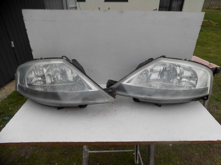 Komplet reflektorów lamp przód Citroen C3 I 1 02-09 Europa oryginał