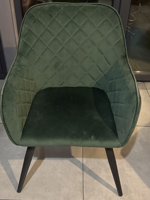 Krzesła firmy Homla