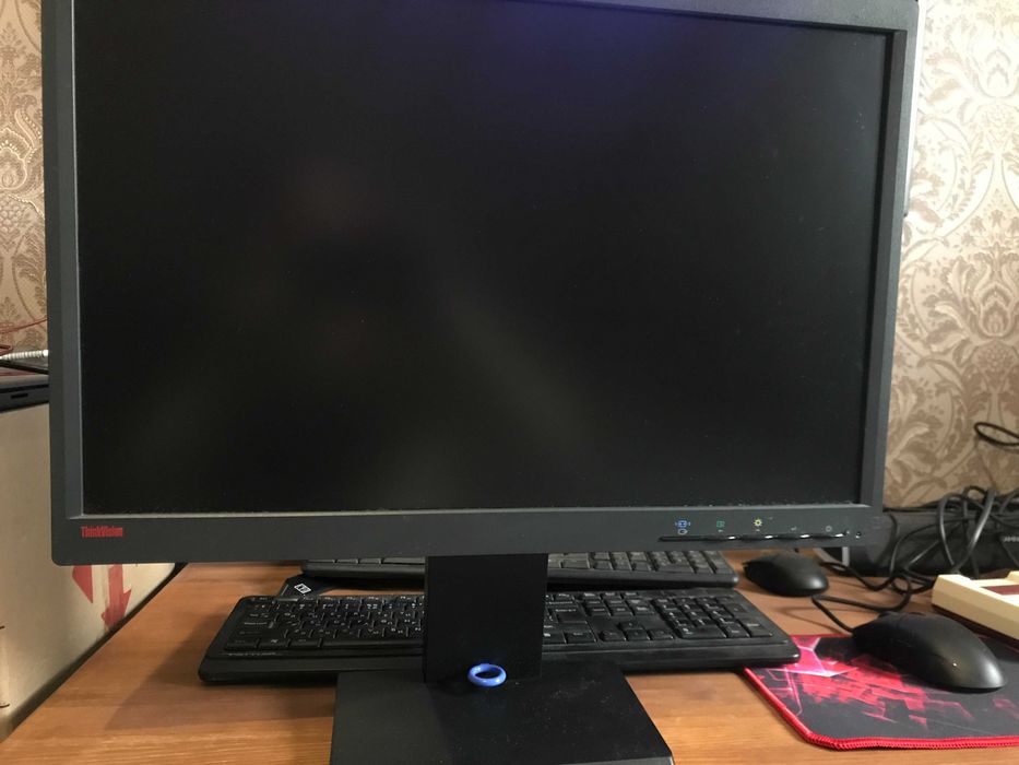 Продам монитор Lenovo L2250pwD 22 дюйма