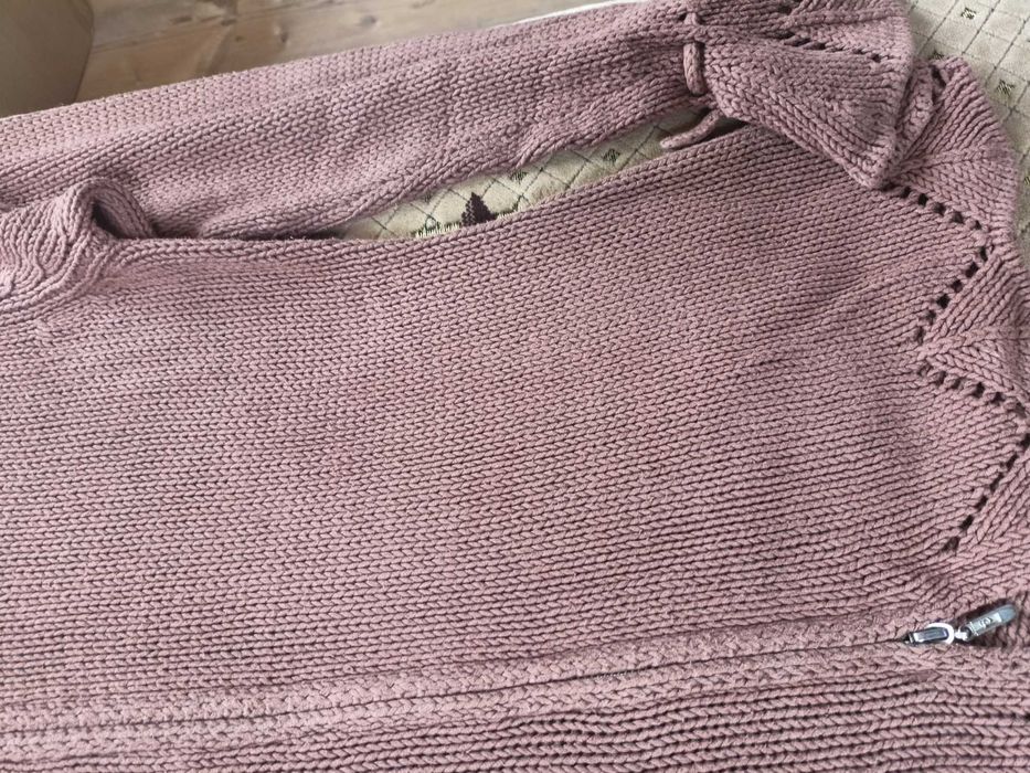 sweter brązowy na suwak