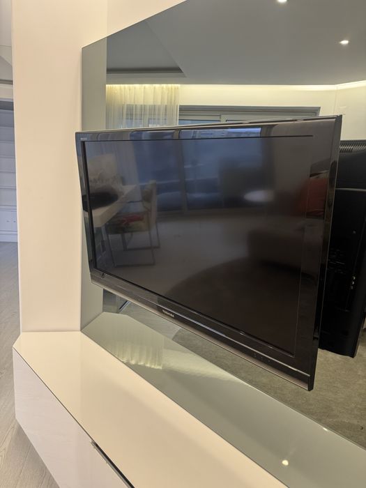 Televisão Toshiba Regza – excelente imagem – a funcionar perfeitamente