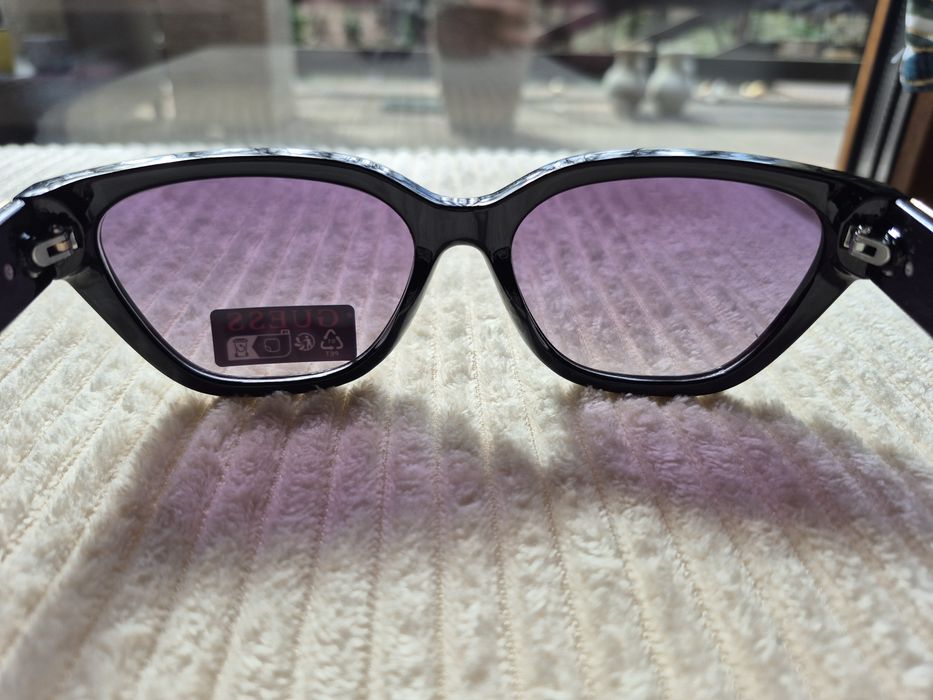 Okulary przeciwsłoneczne Guess GO 0004 01B