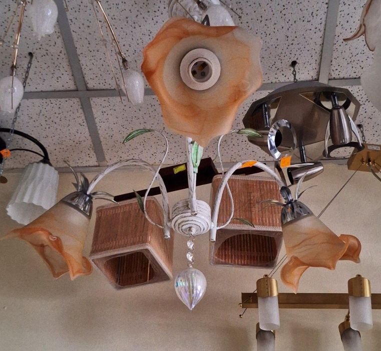 Великий розпродаж люстр!