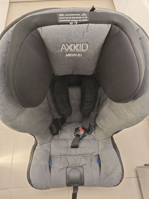 Fotelik samochodowy Axkid Minikid