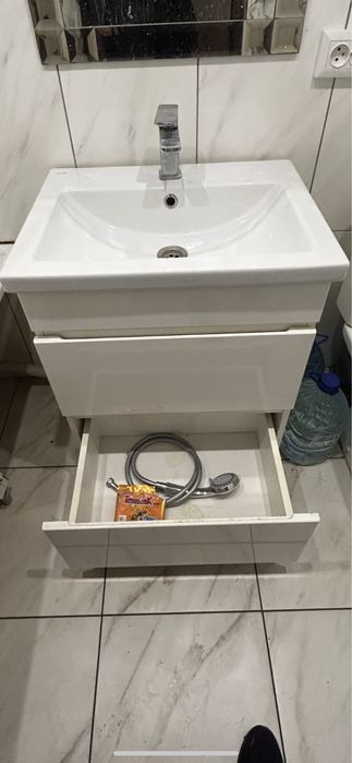 Рукомойник со сместителем тумба