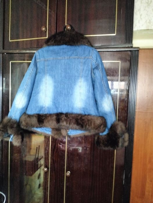 Джинсова курточка з хутром мехом