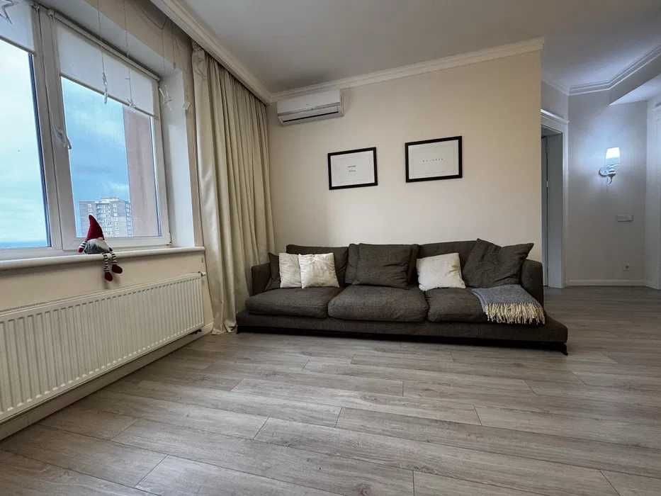 Купите классную 3-комнатную Ремонт мебель техника Центральный район!