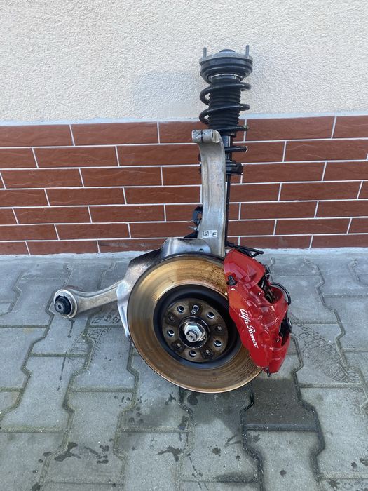 Zwrotnica Lewa Prawa Alfa Romeo Stelvio kompletna