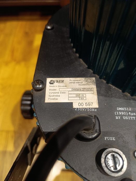 Reflektor sceniczny Trix Sextans 2ph250