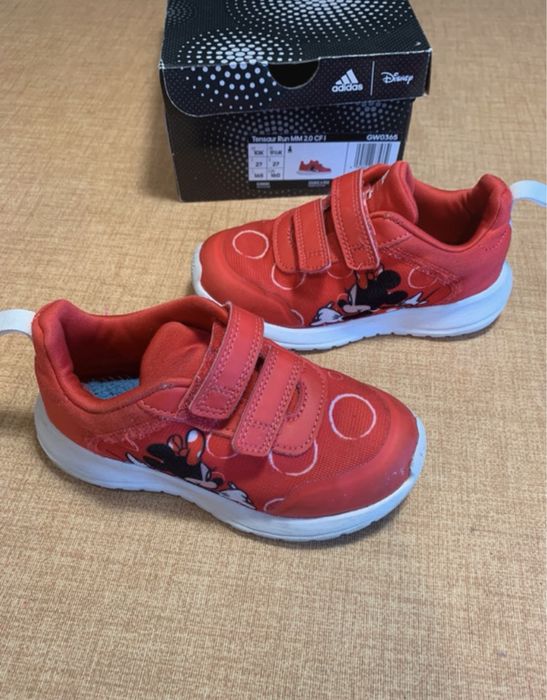 Ténis Adidas Disney