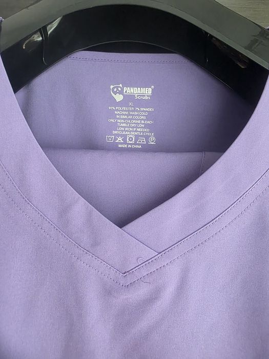 Uniformy medyczne damskie, nowe