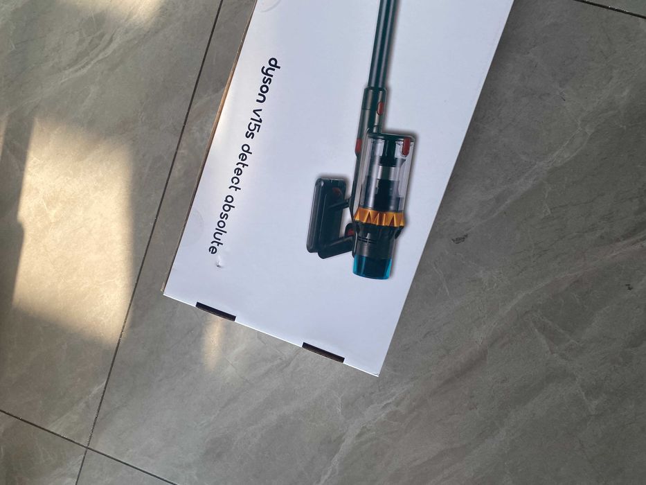 Zupełnie nowy, nieotwarty odkurzacz Dyson 15s