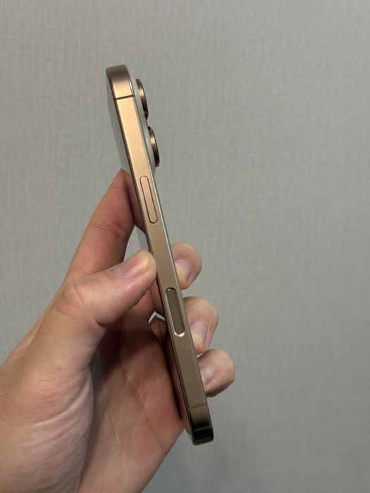 Apple iPhone 16 Pro 256GB eSIM Desert Titanium (MYMJ3)