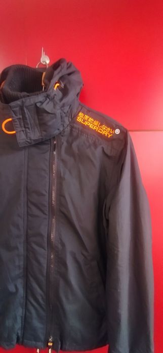 Дві куртки бренду SuperDry