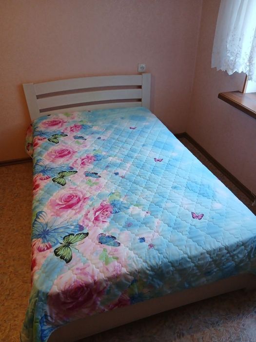 Ліжко односпальне