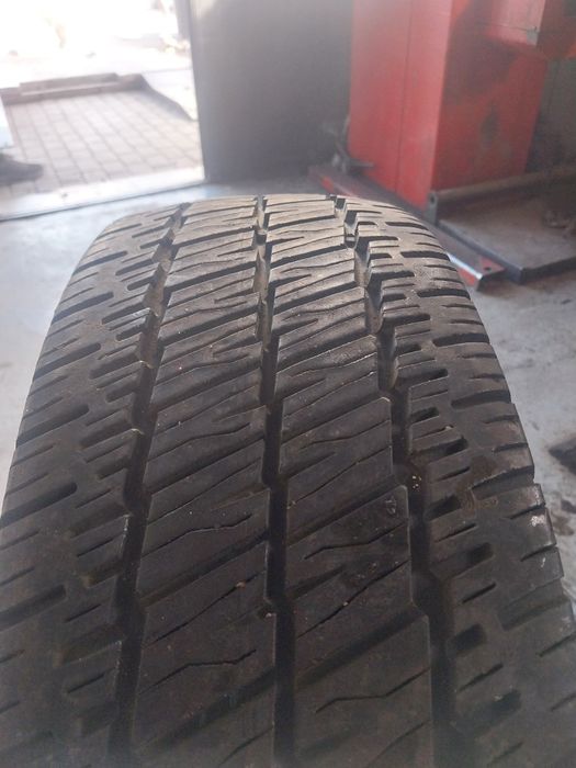 Opona CAŁOROCZNA Barum 215/75R16C 113/111R