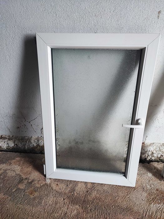 Janela basculante em PVC - 110cm * 75cm