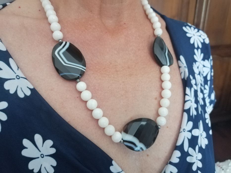 Vendo Colar Shine, jóia, ónix, ágatas, pedras naturais, semi-preciosas
