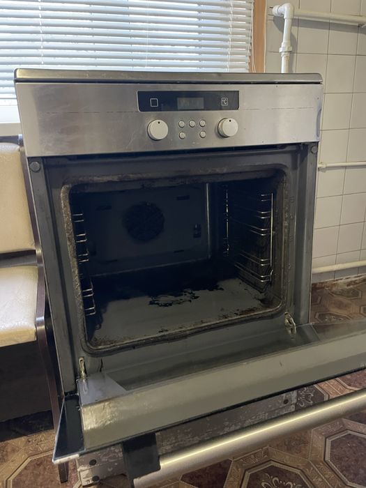 Індукційна плита Siemens з духовкою