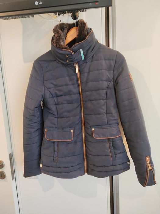 Blusão alcochoado Stradivarius azul