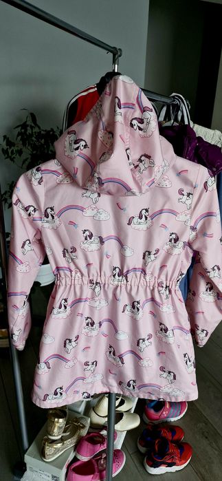 Вітровка H&M на 6-7р