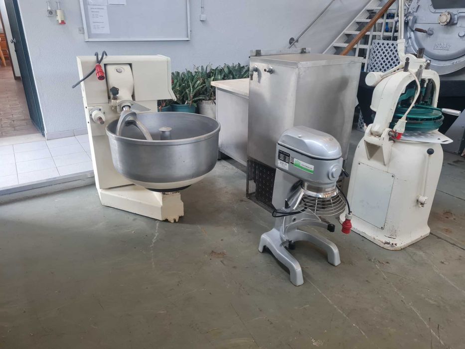 Refrigerador de água de Inox ; Batedeira