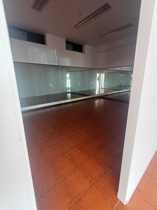 Espaço comercial 100M2