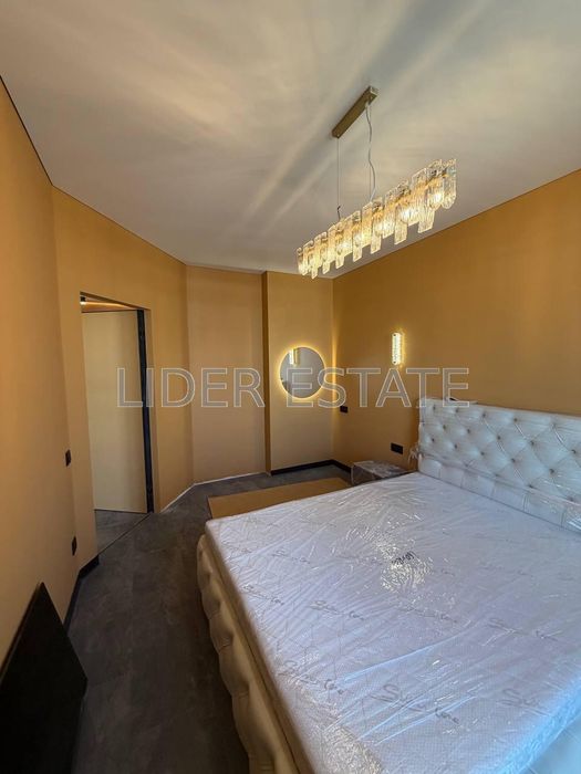 Продам 1,5 кімн. квартиру 43 м² у ЖК KRONA house, Ужгород, 9/9 пов. Забронюй зараз!