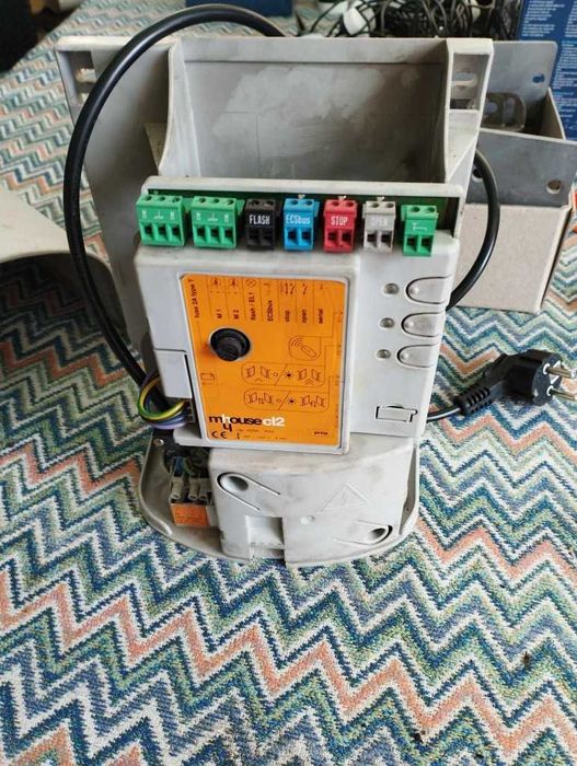 Napęd do bramy skrzydłowej NICE WG1 KOMPLET