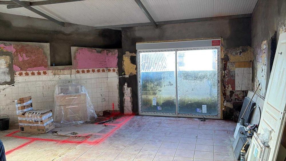 Casa Terrea para recuperar em Santa Clara de Louredo 75m2