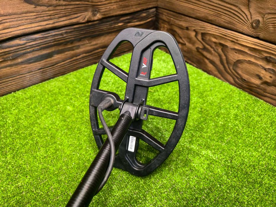 Металошукач Minelab Vanquish 440