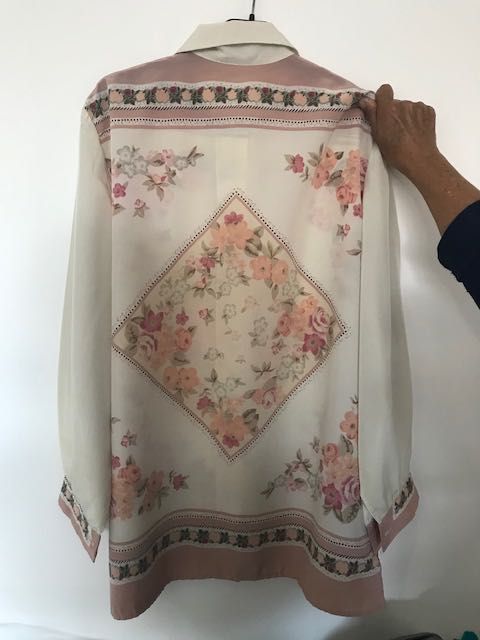 Blusa super gira como NOVA