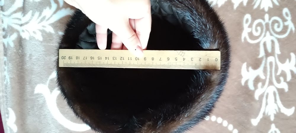Продам норкову шапку в ідеальному стані