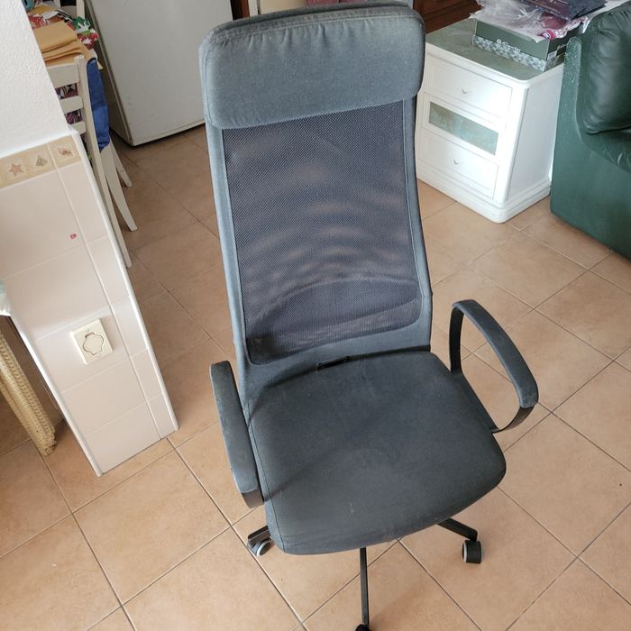 Cadeira ikea com rodas